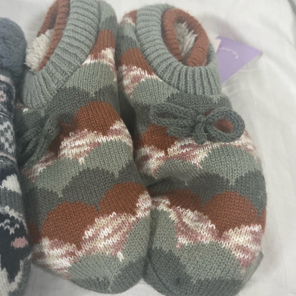 JoySpun Kids Slipper Socks 2-Pack Raccoon Mountain Fair Isle Non-Slip 4-10 NEW - Picture 3 of 8